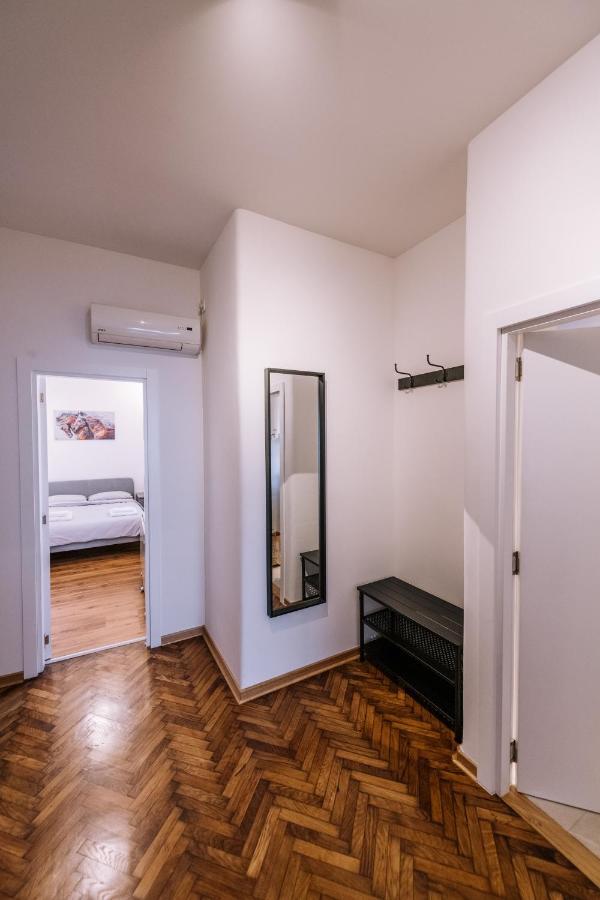 Appartamento Marshal Doctor Belgrado Esterno foto